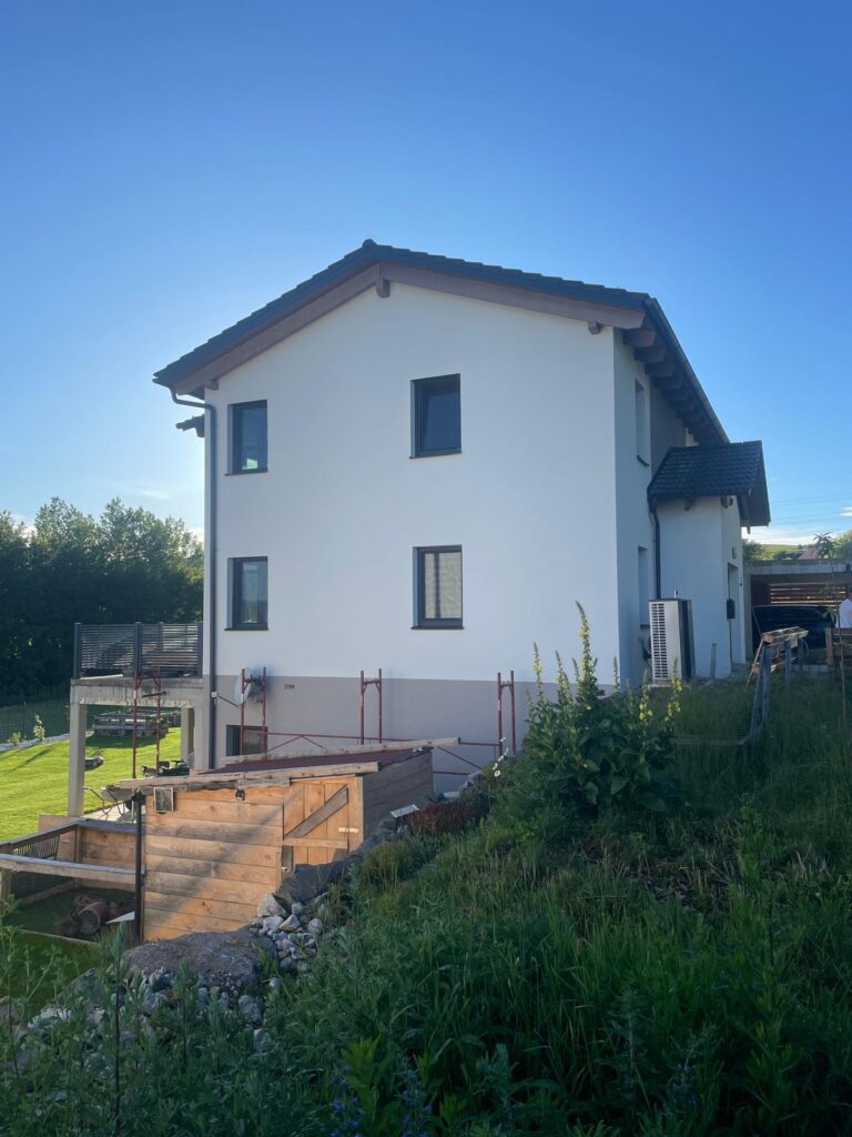 Fassadenanstrich & Schutzbeschichtung in Ihrer Region